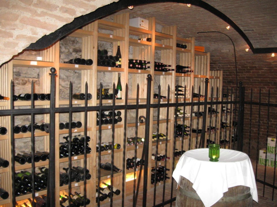 Weinkeller Schlossgasthof Rosenburg