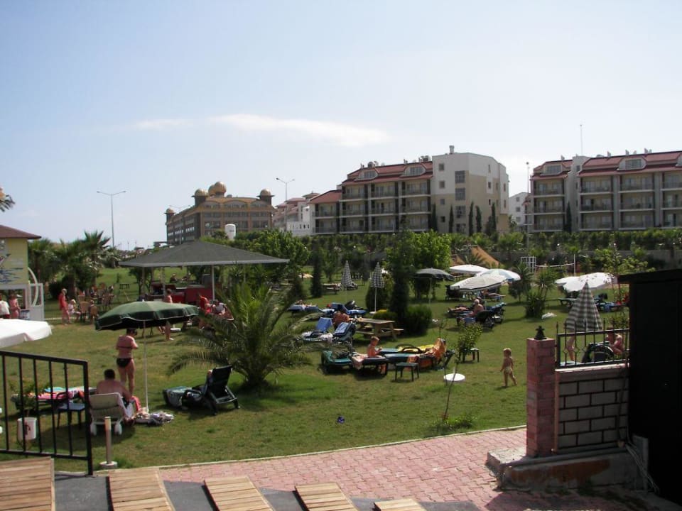 wie daheim im Freibad Hane Family Resort