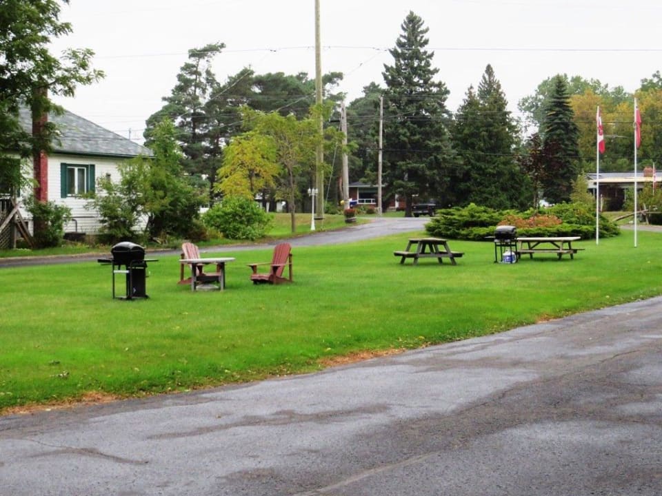 "Mit Sitzgelegenheiten und Grill" Motel Bayside (Trenton