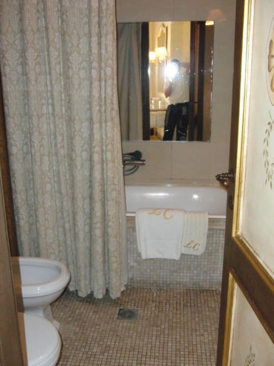 Bad Hotel Le Convivial