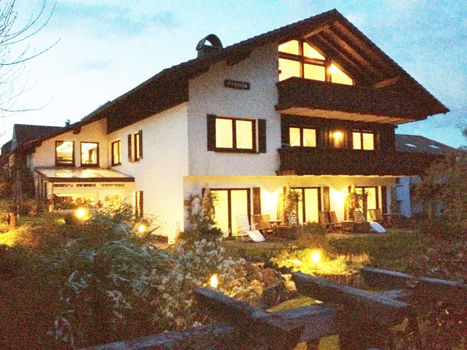 Haus am Abend Landhaus Florian