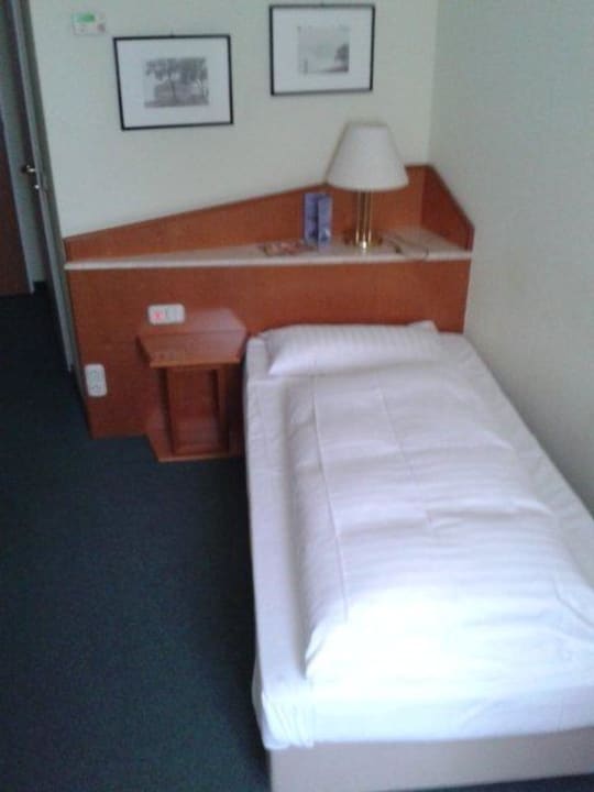 Schönes Einzelbett Spark by Hilton Wuppertal City Centre