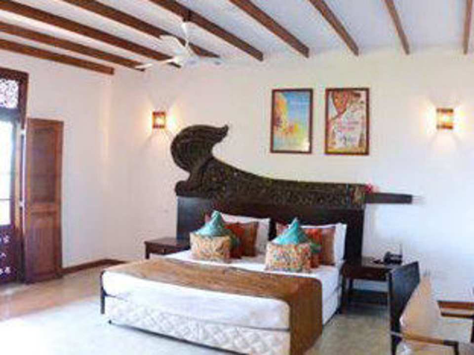 Pavilion roomj Hotel Divyaa Lagoon