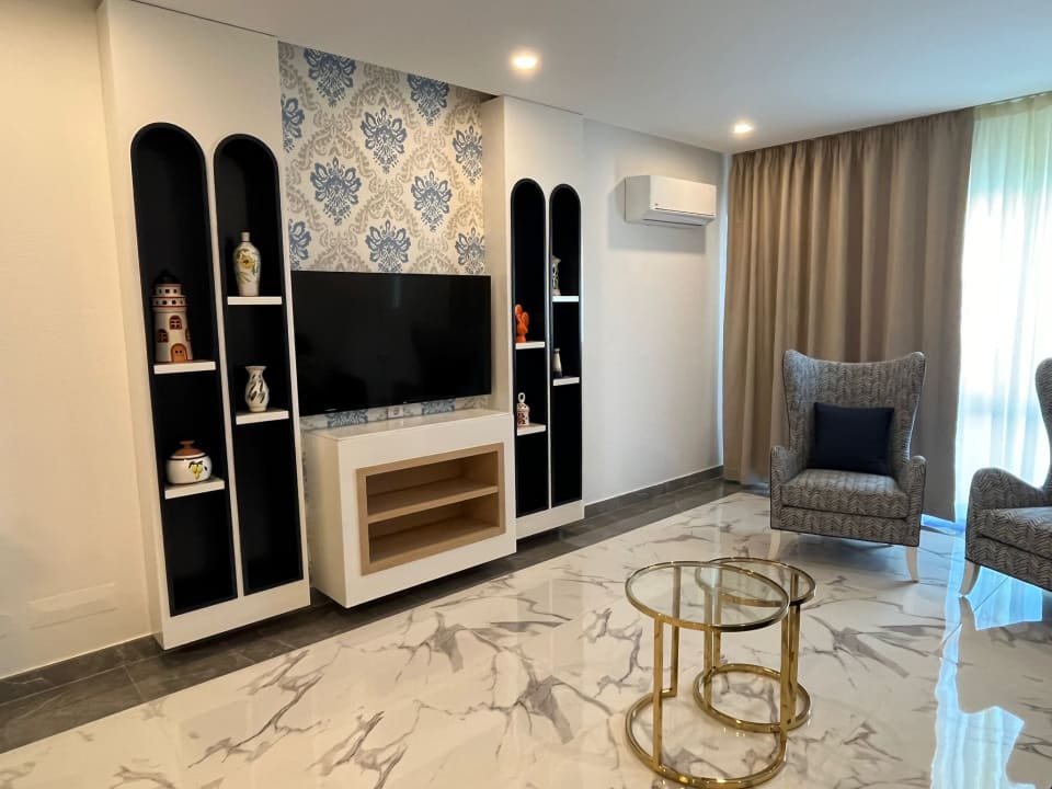 Zimmer Grand Muthu Oura View Beach Club