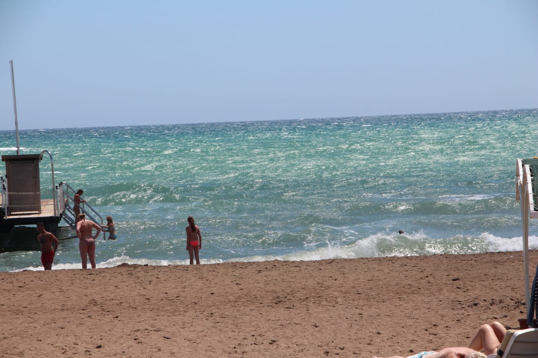 Strand Hotel Miracle Resort