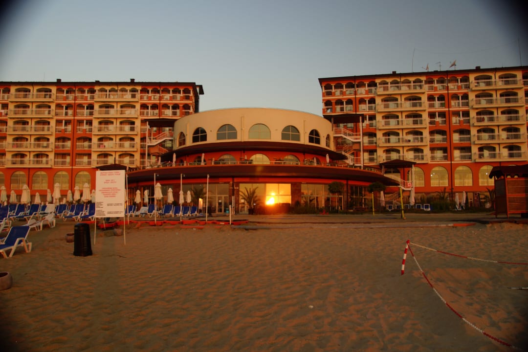 Hotel im Sonnenaufgang Sol Luna Bay