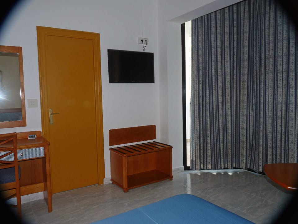 Flachbild-TV Hotel Osiris