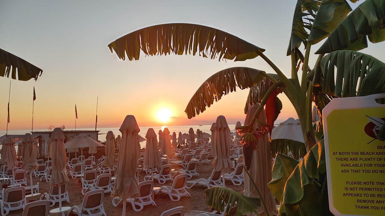 Strand Seaden Valentine Resort & Spa