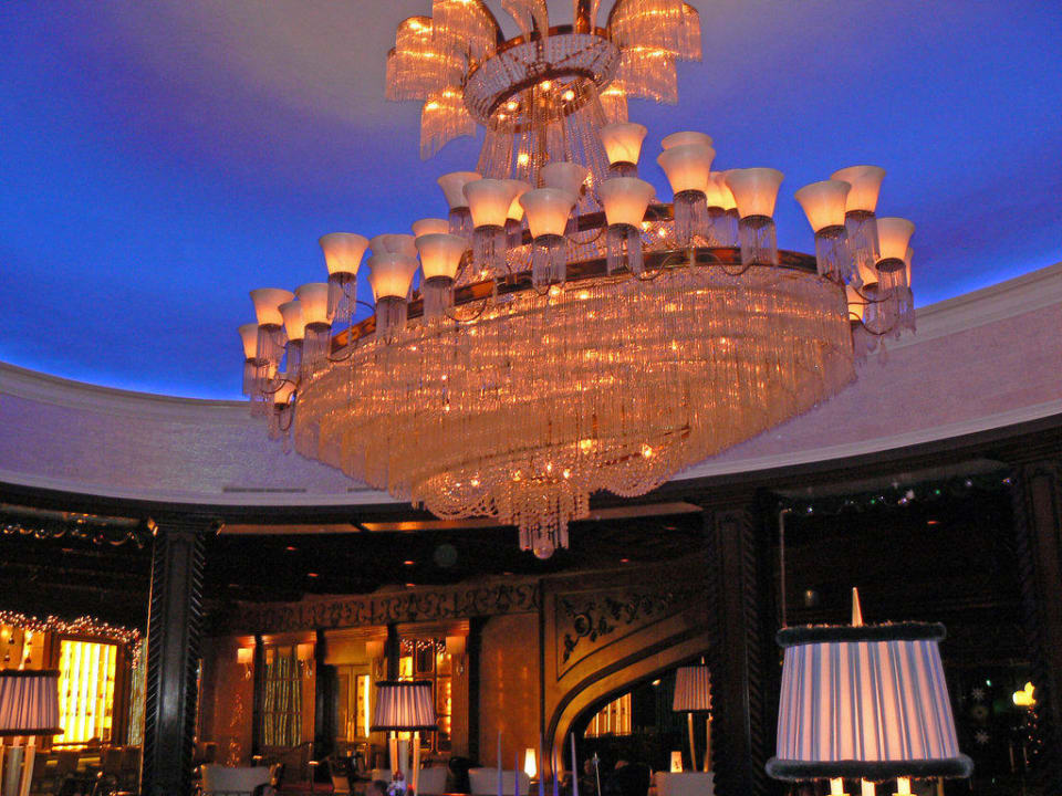 Die Blue Bar in der Lobby El San Juan Resort & Casino, a Hilton Hotel