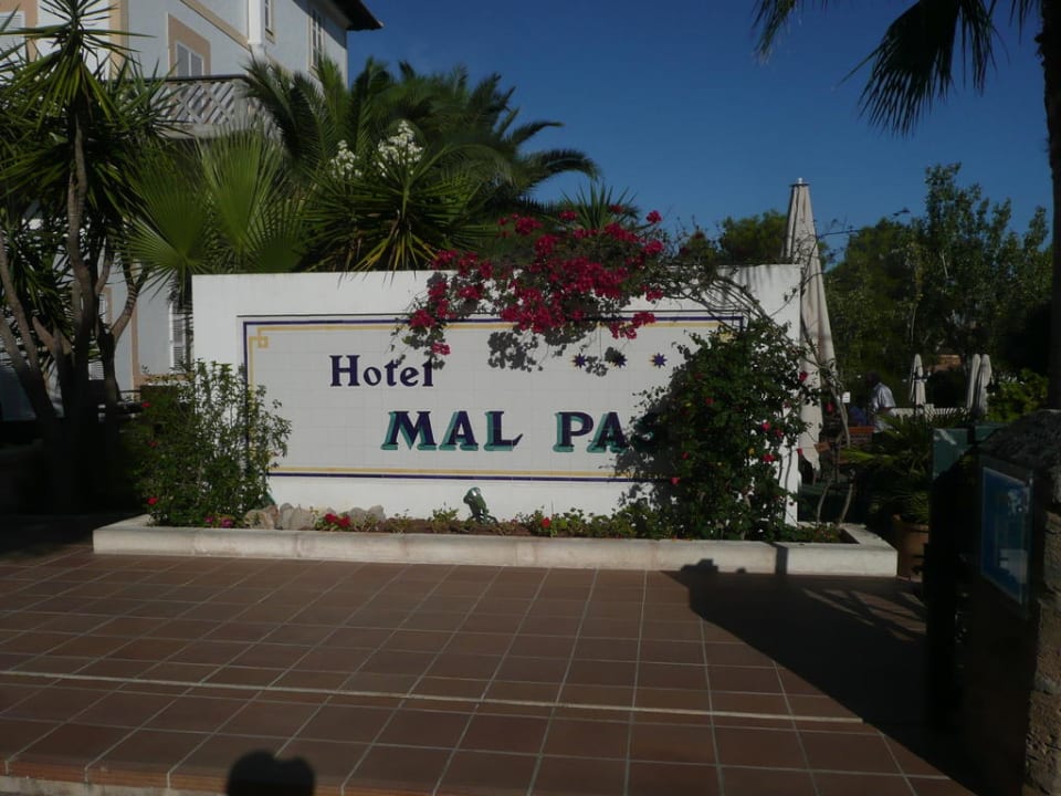 Hoteleingang von der Straße Prinsotel Mal Pas (Adults only)