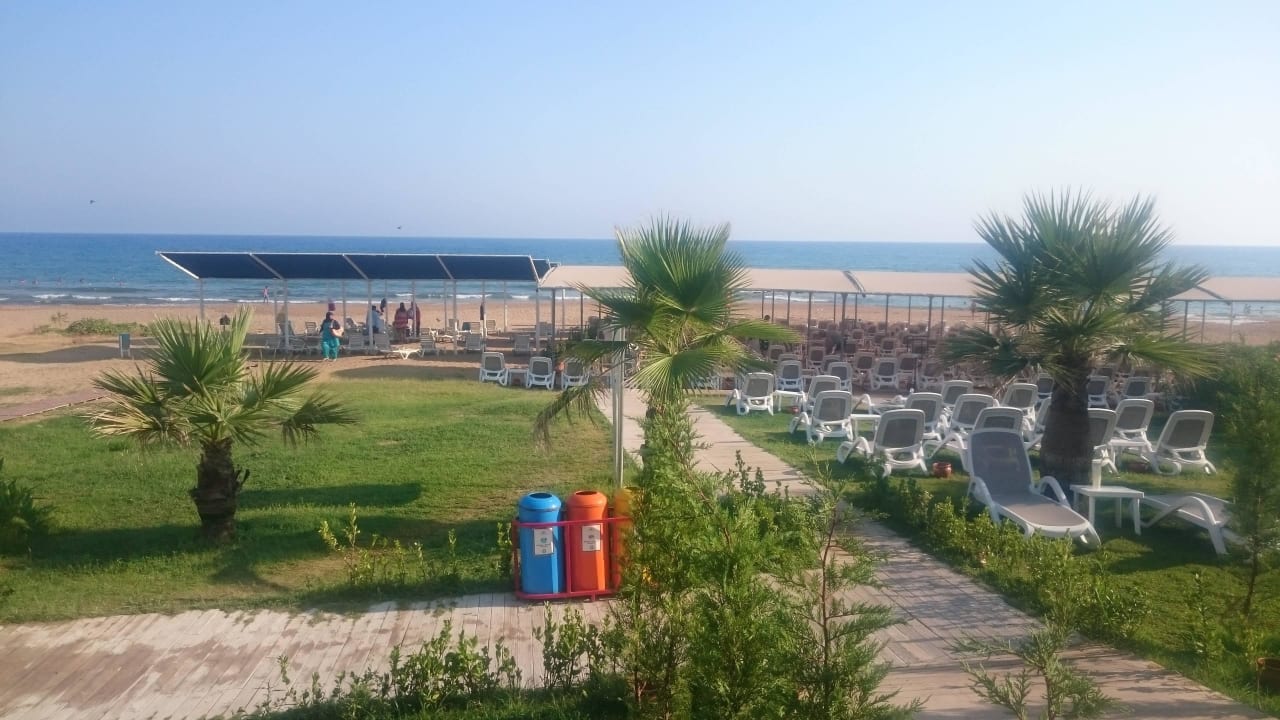 Blick zum Hoteleigenen Strand Mary Hotel Side