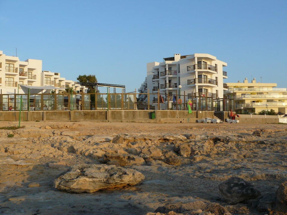 mit Blick vom Meer Nereida Aparthotel