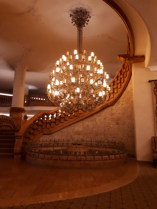 Lobby Interalpen-Hotel Tyrol