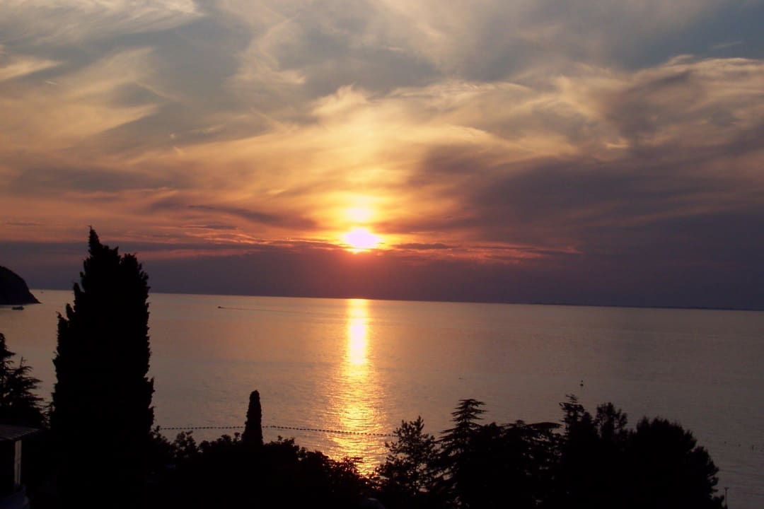 Sonnenuntergang vom Zimmer aus Hotel Mirta - San Simon Resort