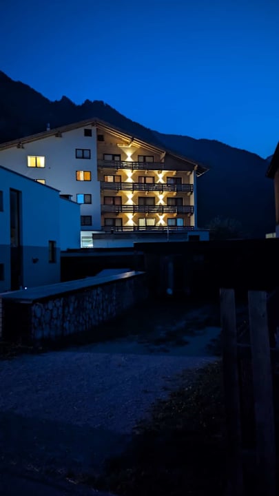Außenansicht Hotel Johanna mitten im Ötztal