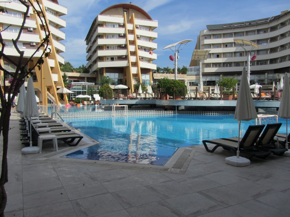 Hauptpool Alaiye Resort & Spa