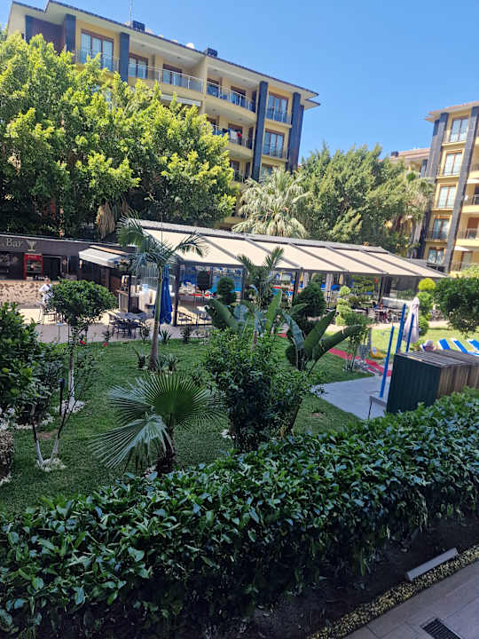 Gartenanlage Grand Alisa Hotel