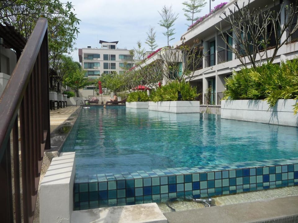 Mittlerer Pool Hotel Tara Mantra Cha Am