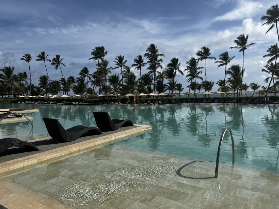 Pool Lopesan Costa Bávaro Resort, Spa & Casino