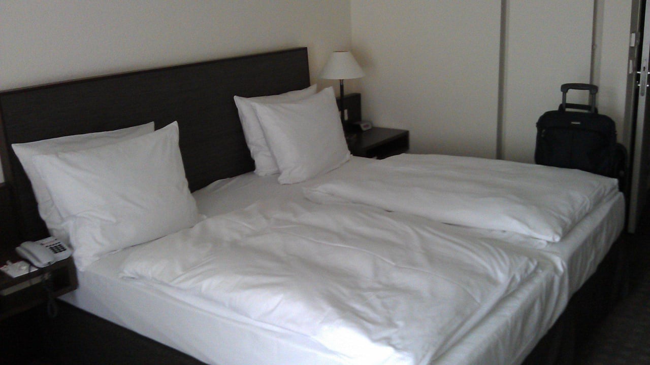 Doppelbett, sehr bequem! Ramada Nürnberg Parkhotel