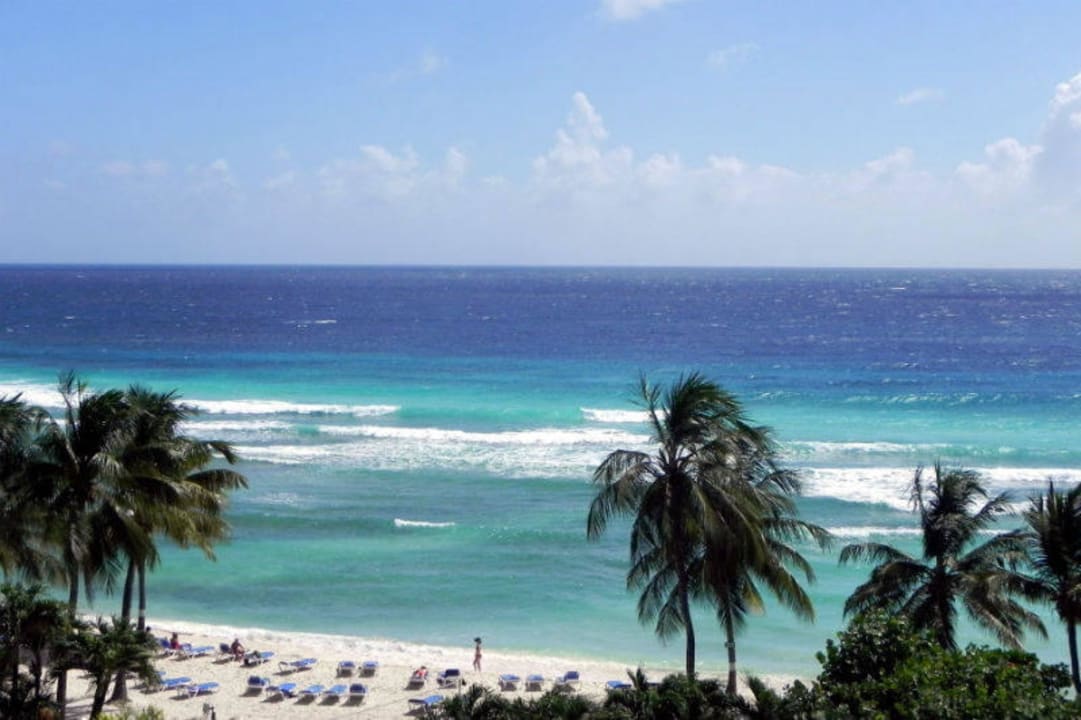 Widok z balkonu Coconut Court Beach Hotel