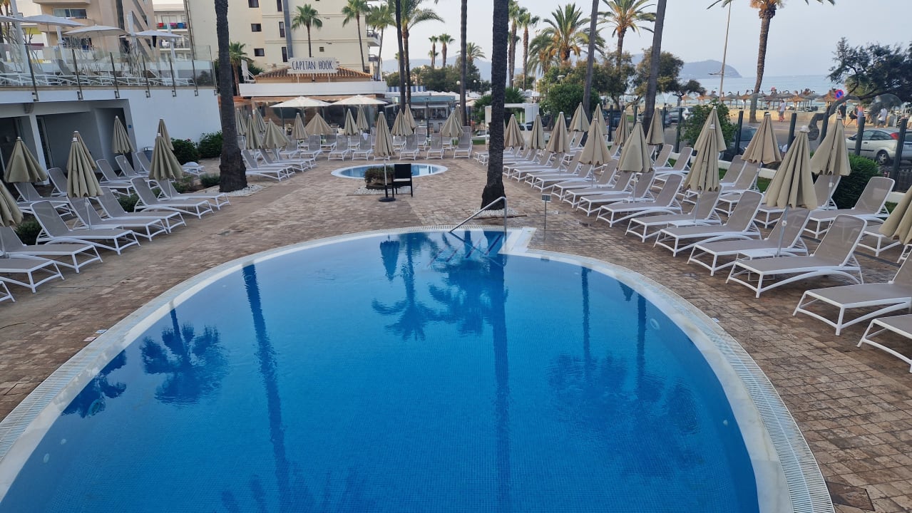 Pool CM Playa del Moro