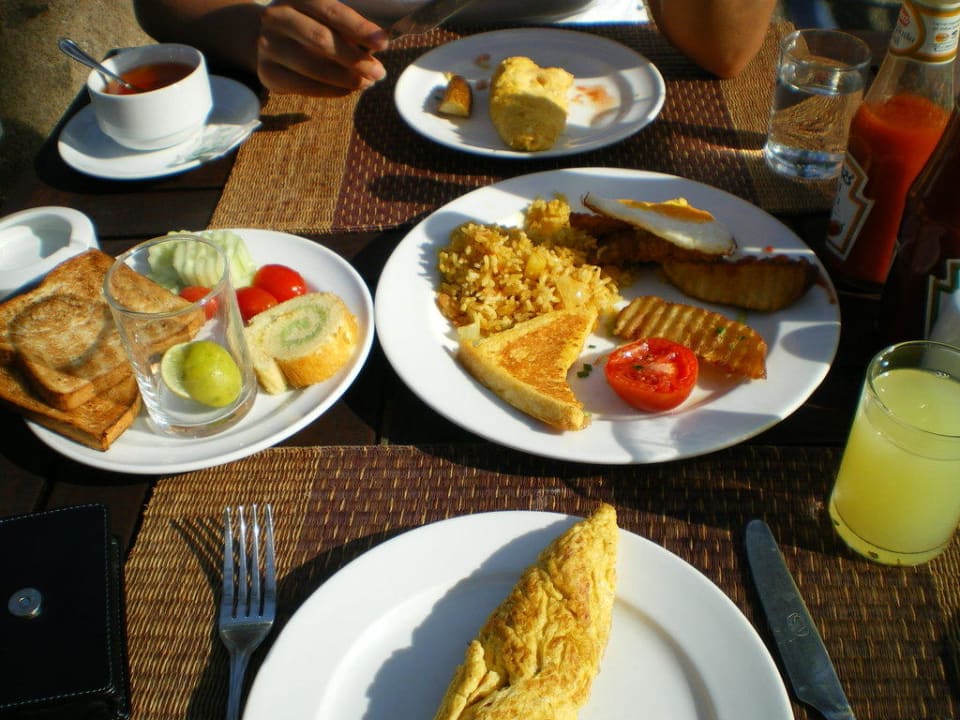 Frühstück The Fair House Beach Resort