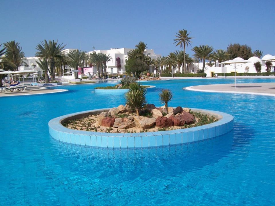 Insel im Pool Hotel El Mouradi Djerba Menzel