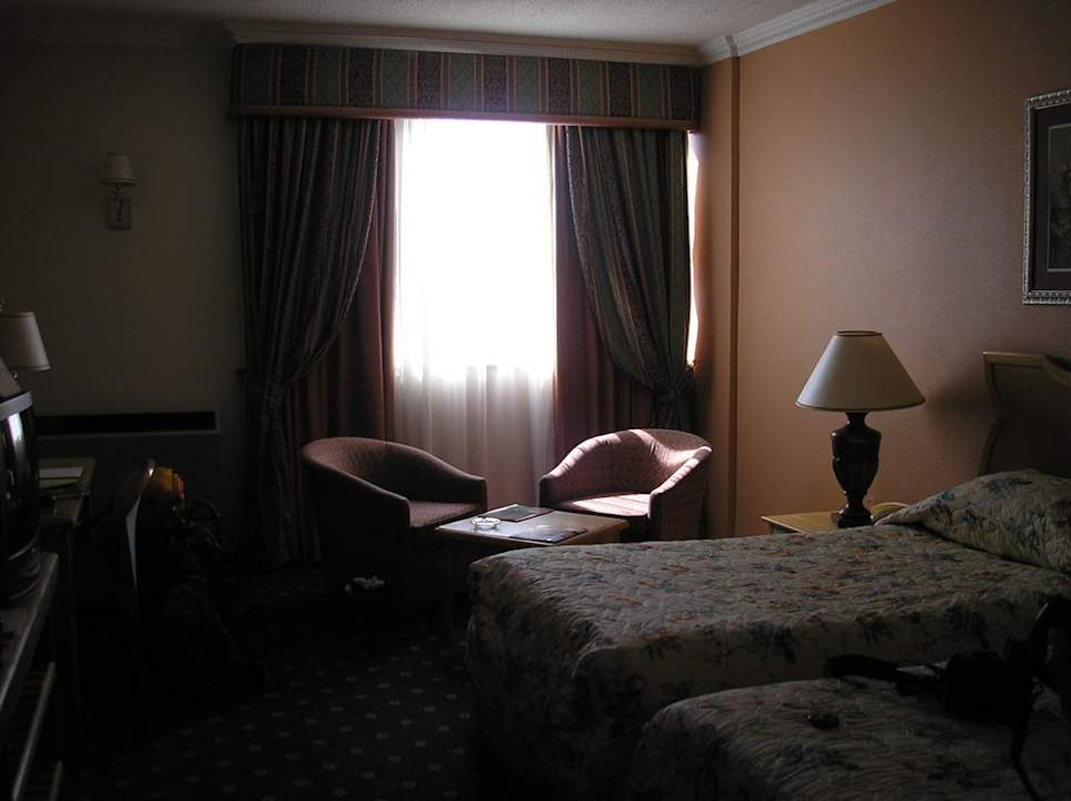 Blick in Doppelzimmer Safari Court Safari Court Hotel