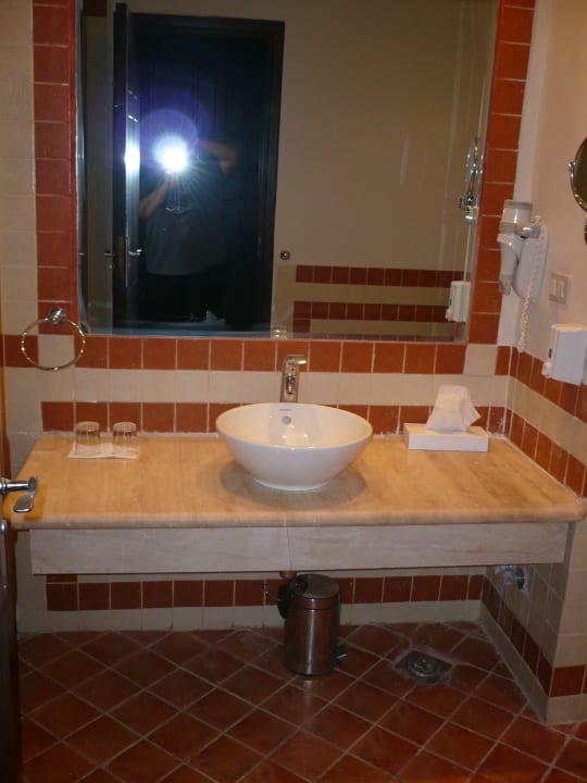 Zimmer bei der Ankunft Laguna Beach Marsa Resort