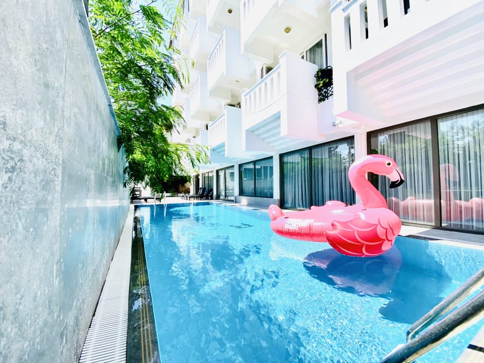 Pool Royal City Hotel