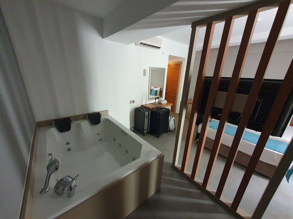 Zimmer Side Story Resort & Spa