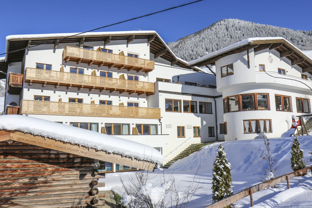 Außenansicht Hotel Edelweiss