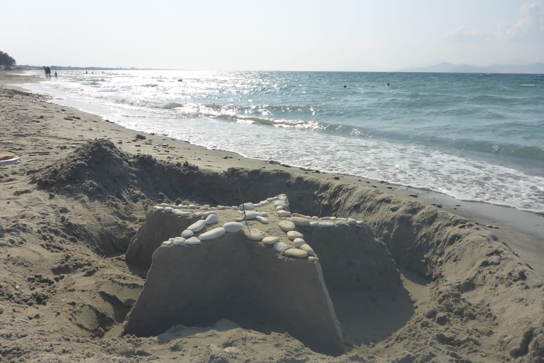 Strand Aeolos Beach Hotel