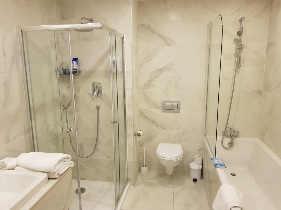 Neu renoviertes Bad sehr sauber. Riviera Spa Resort - Adults Only