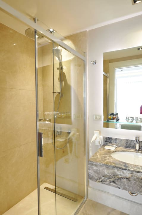 Bathroom Veyron Hotels