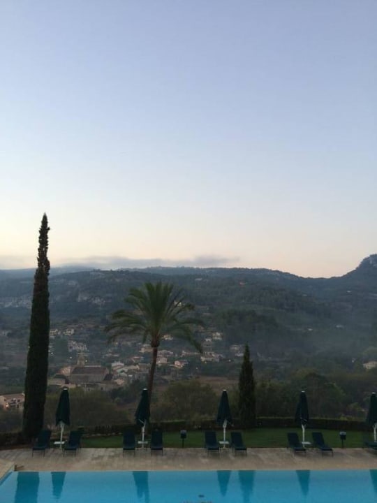 Blick zum Pool Gran Hotel Son Net