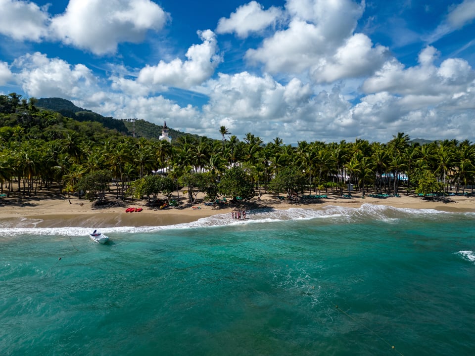 Strand Playabachata Hotel