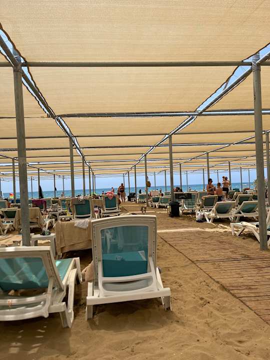 Strand Luna Blanca Resort & Spa