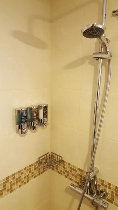 Zimmer Hampton by Hilton Istanbul Atakoy