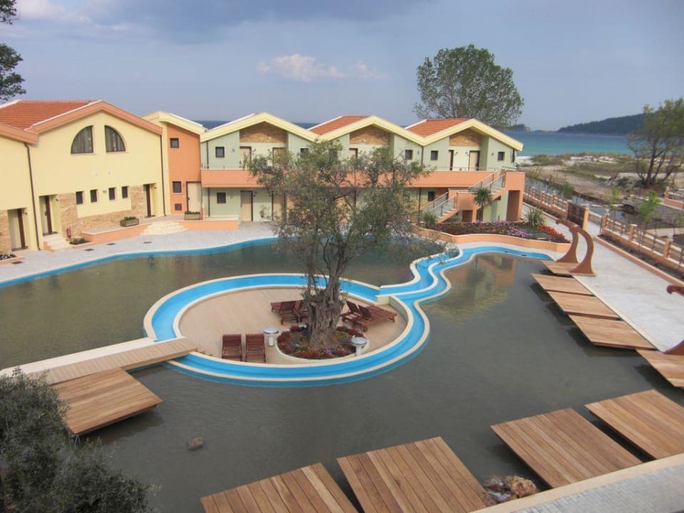 Poolbereich mit Blick aus der Junior Suite  Alexandra Golden Boutique - Adults only