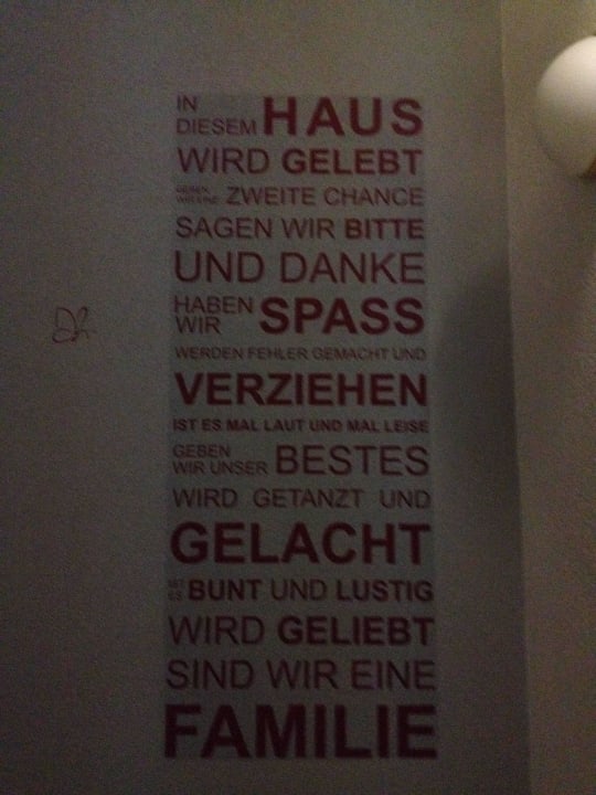 Spruch im Treppenhaus Hotel Taunus-Residence