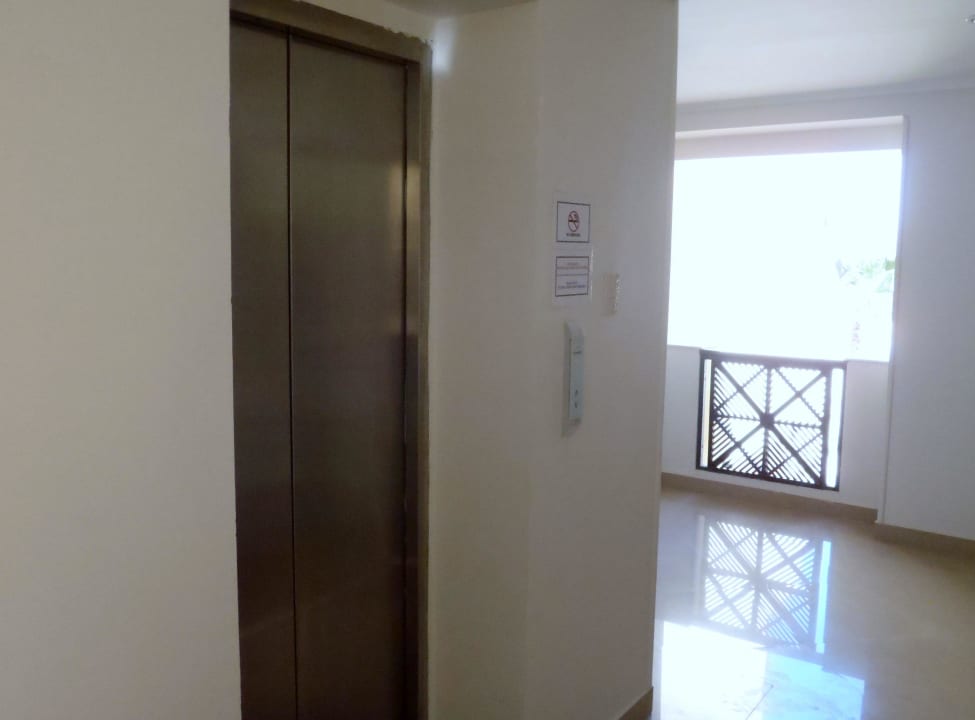 Fahrstühle in den Wohnblöcken Stella Garden Resort & Spa, Makadi Bay