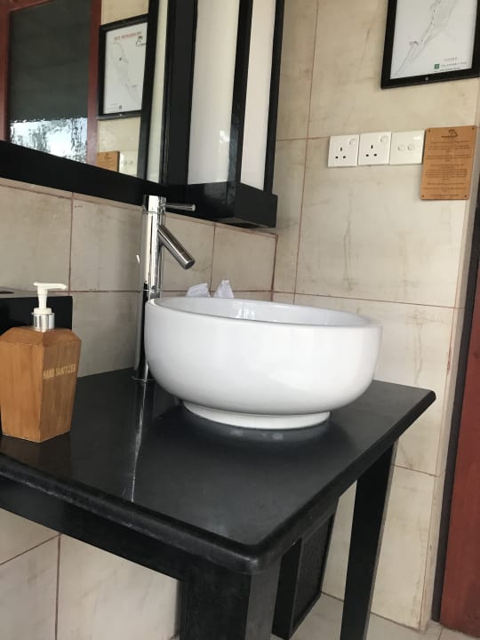 Zimmer Kuredu Island Resort & Spa