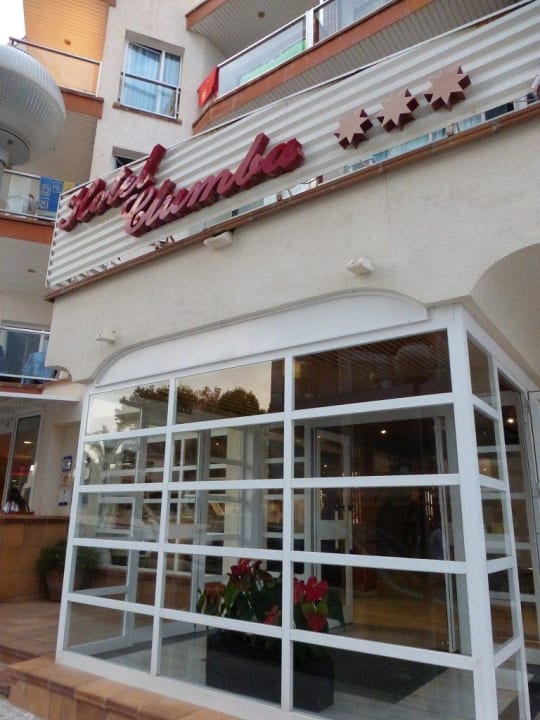 Eingang Hotel Clumba Hotel Clumba