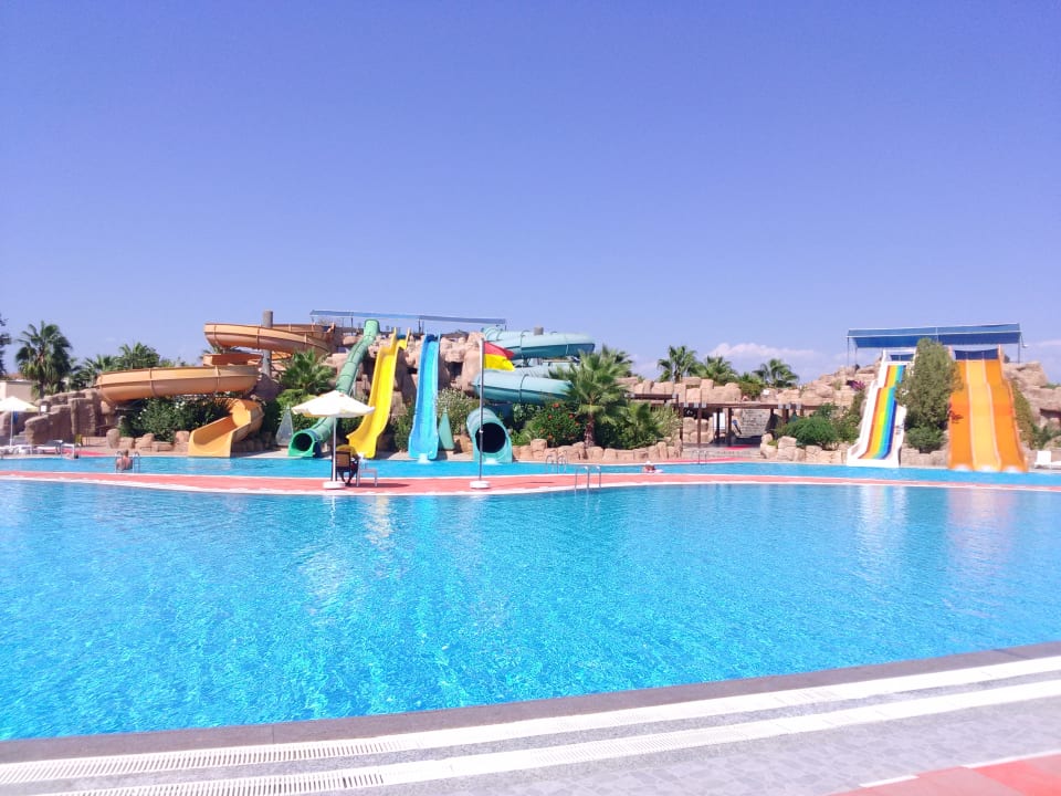 Pool VONRESORT Golden Coast