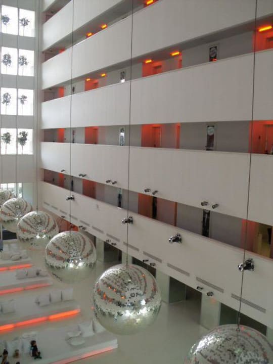 Lobby vom 5. Stock aus! Hotel SU & Aqualand
