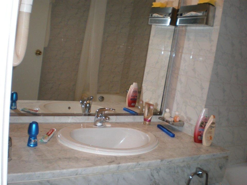 Bad Hotel Abou Nawas Boujaafar