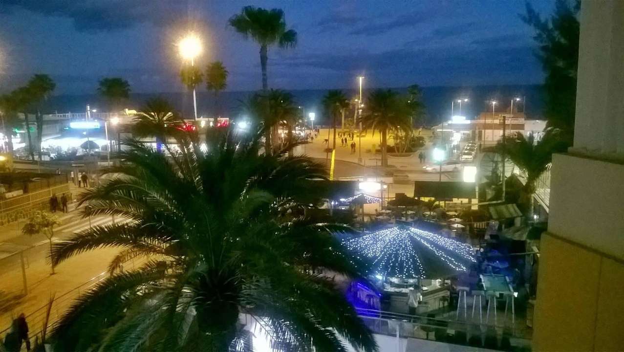 Blick vom Balkon 3.Stock (nachts) HL Sahara Playa