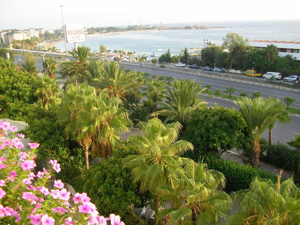 Auslick von Haus B Rubi Hotel